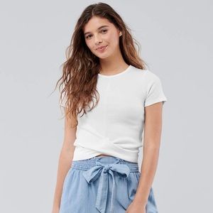 NWT Hollister crop top